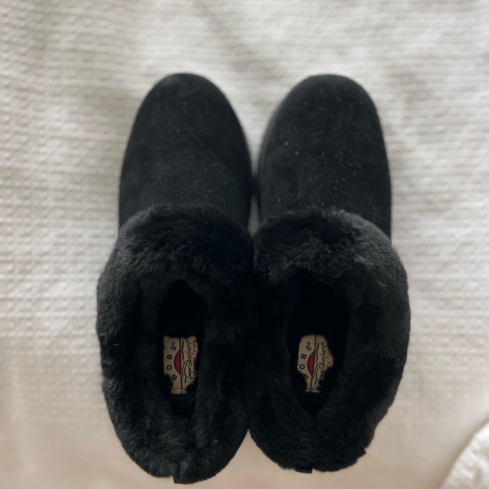 Cozy Black Fur-Lined Boots